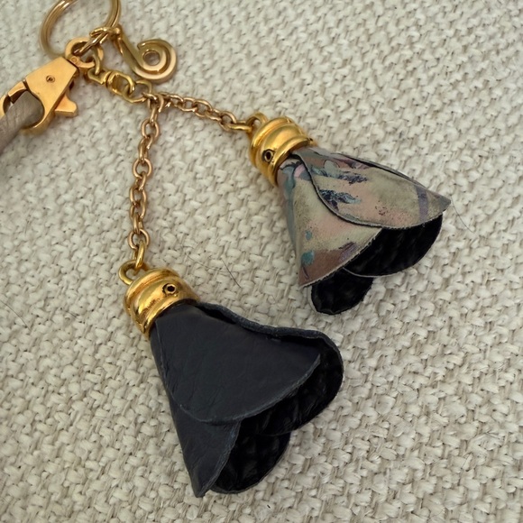 BonBonite Floral Leather Keychain - Picture 6 of 7